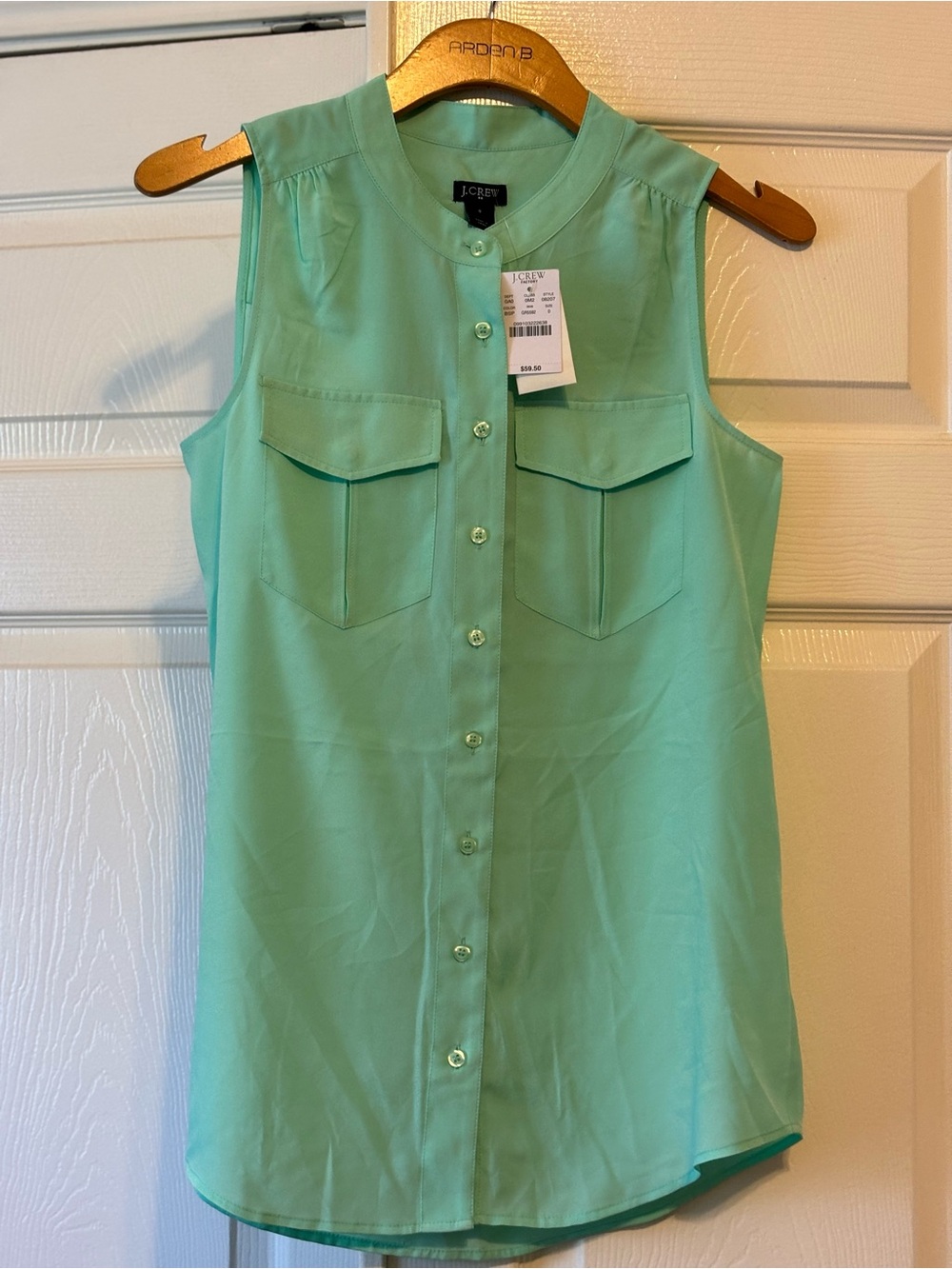 ✨New✨J. Crew Mint Green Sleeveless Button-Down Shirt